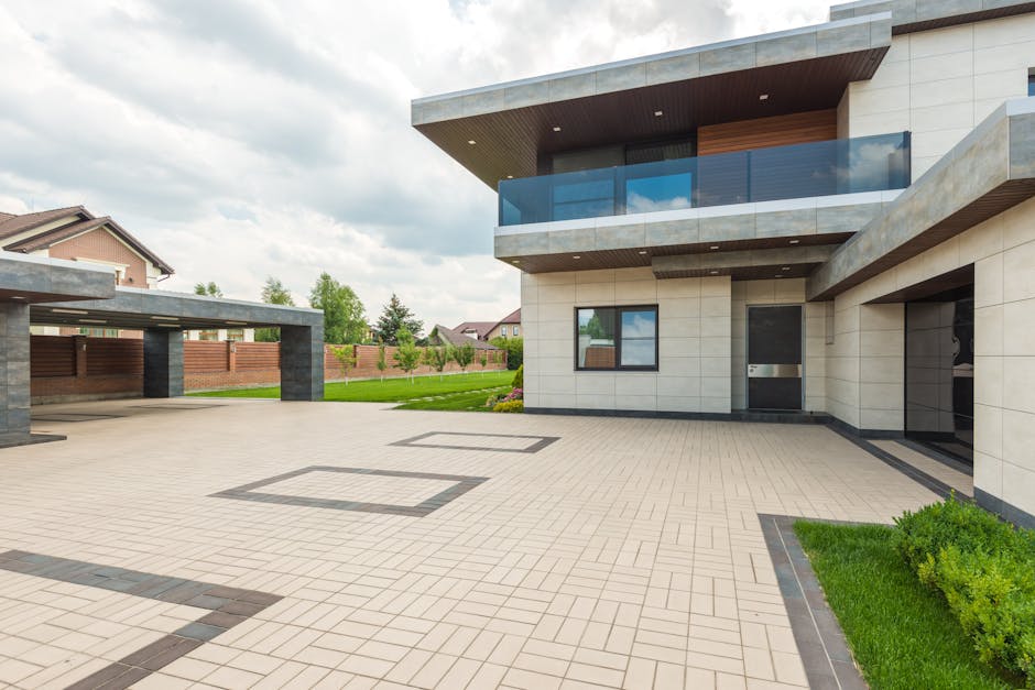 Modern home exterior showcasing premium vinyl siding and excellent insulation features